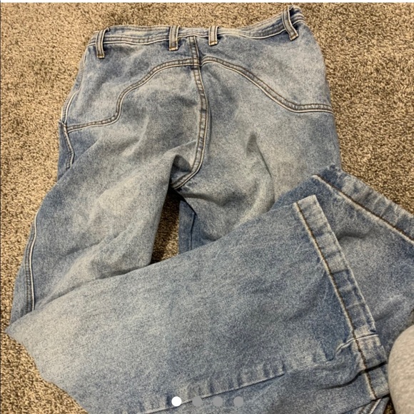 BRANDY MELVILLE ADDISON JEANS - Picture 4 of 4